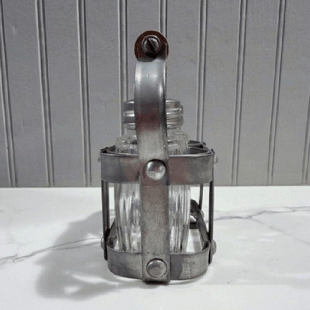 salt and pepper caddy